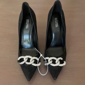 Michael Kors Size 8 black suede pumps